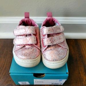 Tiny Toms sneakers